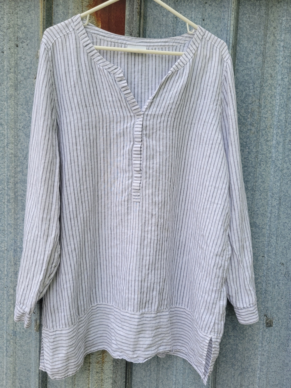 J. Jill White Linen Tunic with Thin Gray Stripes
